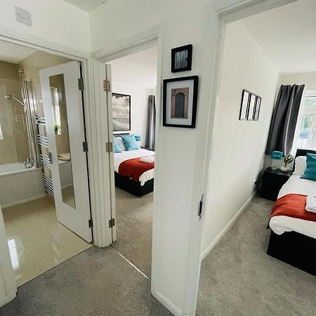 Enfield Chase Apartment Luaran gambar