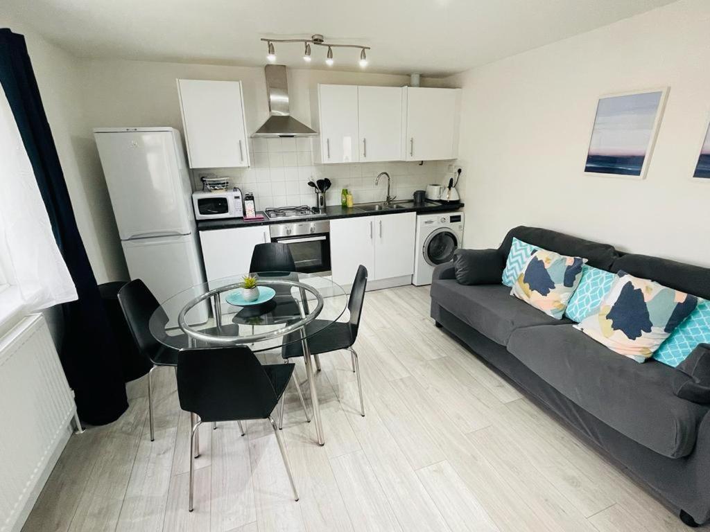 Enfield Chase Apartment Luaran gambar