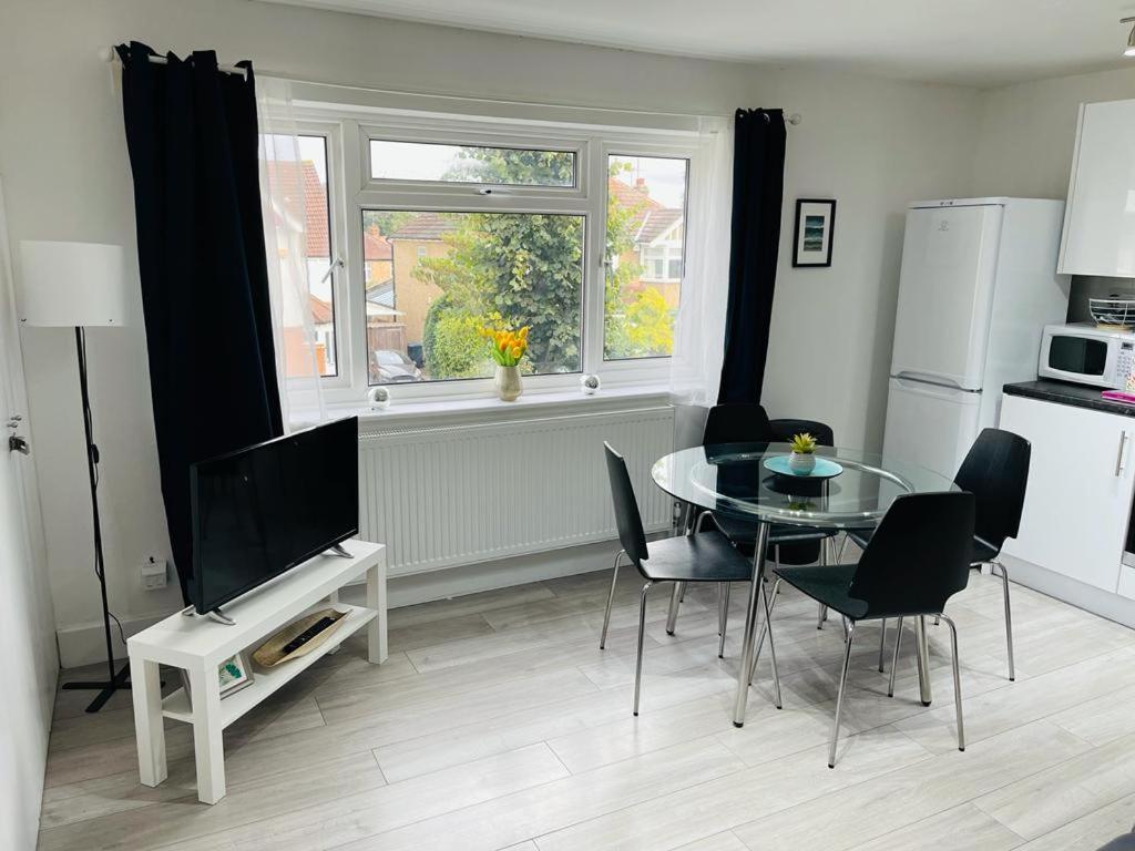 Enfield Chase Apartment Luaran gambar