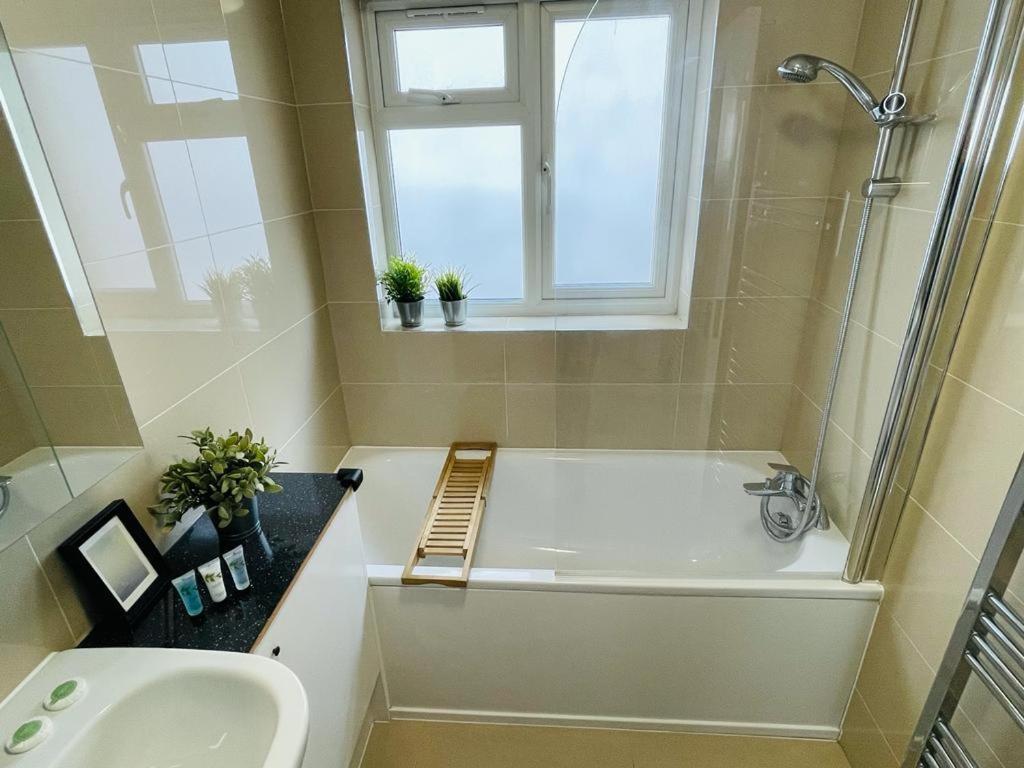 Enfield Chase Apartment Luaran gambar